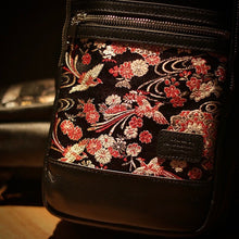 画像をギャラリービューアに読み込む, CAMEO KINRAN SLING BACK PACK カメオ 金襴ボディバッグ