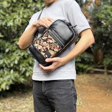 画像をギャラリービューアに読み込む, CAMEO KINRAN SLING BACK PACK カメオ 金襴ボディバッグ