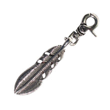 Load image into Gallery viewer, Cameo Chip Case Cameo Chip Case OBJECT FEATHER